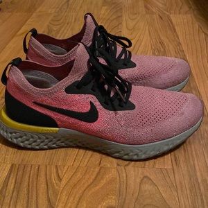 Nike Flyknit epic react running shoes pink/black